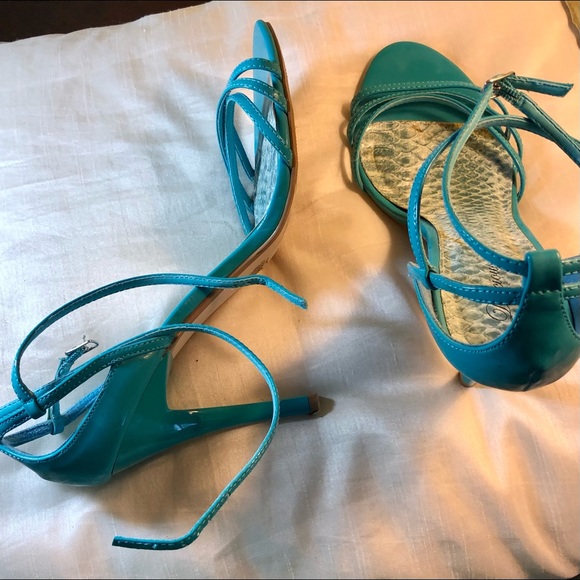 Shoes - Picture 6 of 13